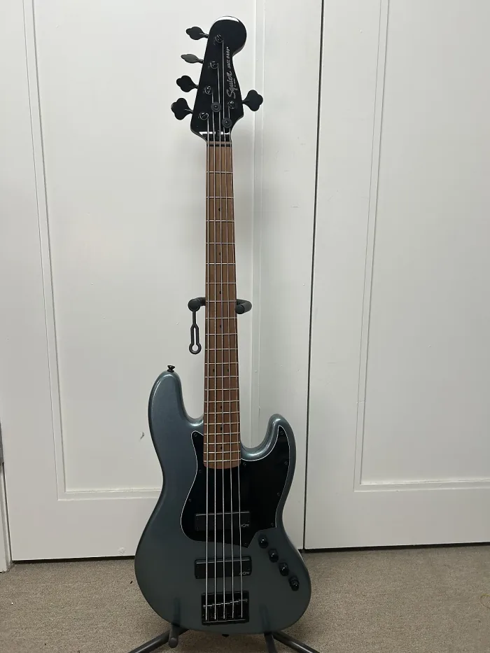 Bajo Eléctrico Squier Contemporary Active Jazz Bass V HH